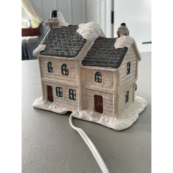 Seasonal Specialties 1991 Light Up Christmas Village Inn and Bakery Holiday 90s - Picture 4 of 7